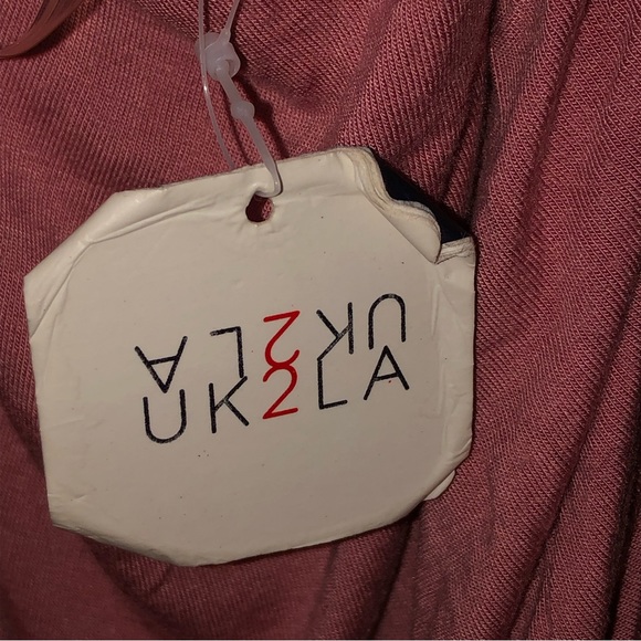 Gorgeous blush body con dress - Picture 4 of 4